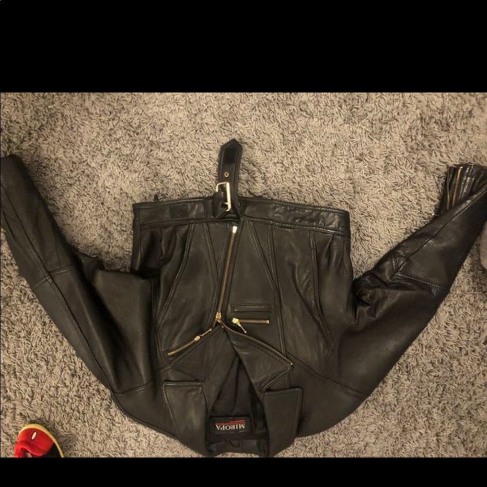 jacket - Picture 3 of 4